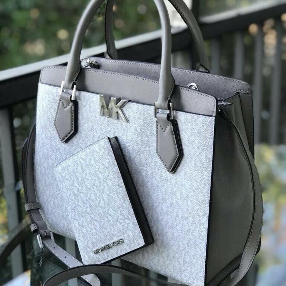 BRIGHT WHITE /GREY +PASSPORT WALLET